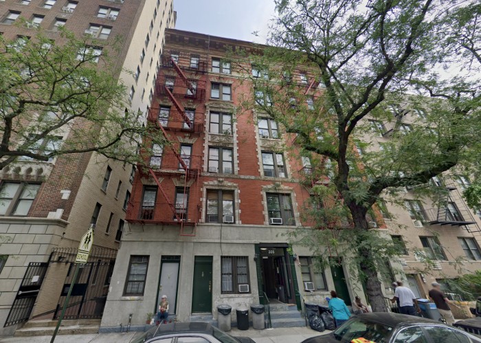 305 East 21st Street (Credit - Google)