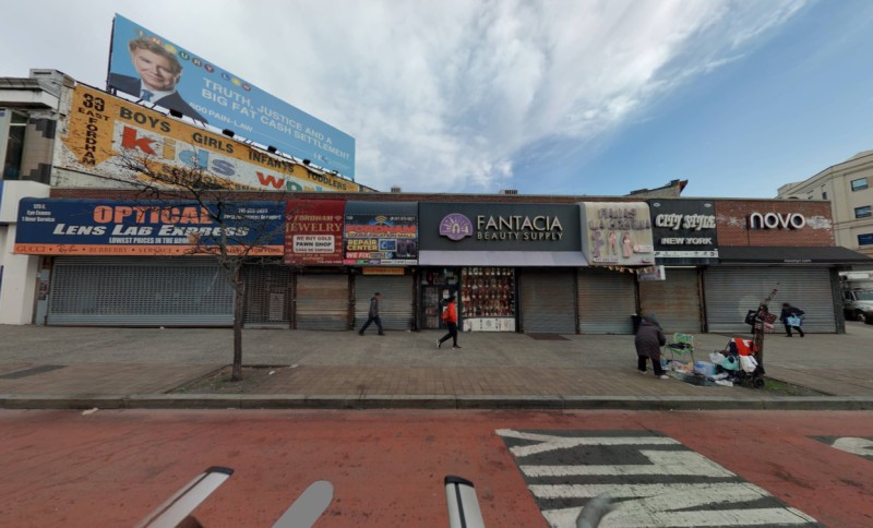 125 East Fordham Road (Credit - Cyclomedia)