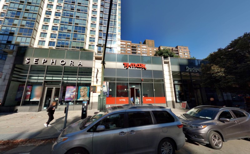 808 Columbus Avenue retail (Credit - Cyclomedia)